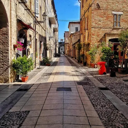 Casa Al Mare Dai Nonni منزل للإقامة *